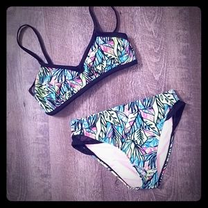 Xhilaration Bikini D/DD top & Medium bottoms